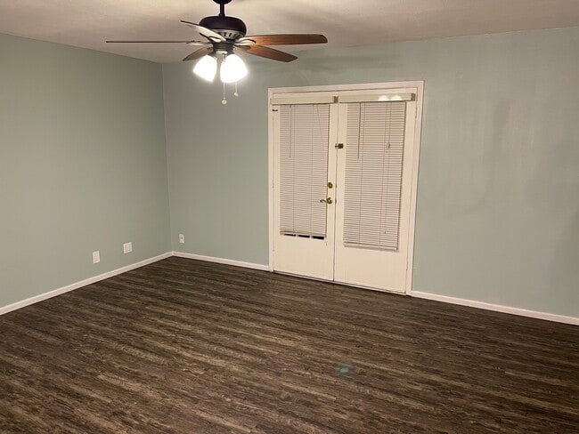 6718 Callaghan Rd, Unit Callaghan Place Apt 313 in San Antonio, TX - Foto de edificio - Building Photo
