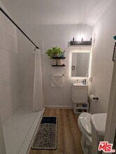 2330 Ashland Ave in Santa Monica, CA - Building Photo - Building Photo