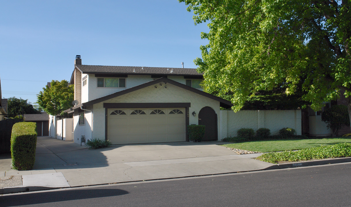 1960 Harris Ave in San Jose, CA - Building Photo