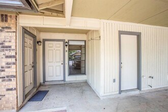 2409 Berkett Dr in Austin, TX - Foto de edificio - Building Photo