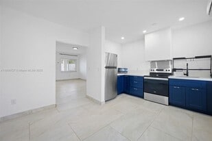 550 NE 82nd Terrace in Miami, FL - Building Photo