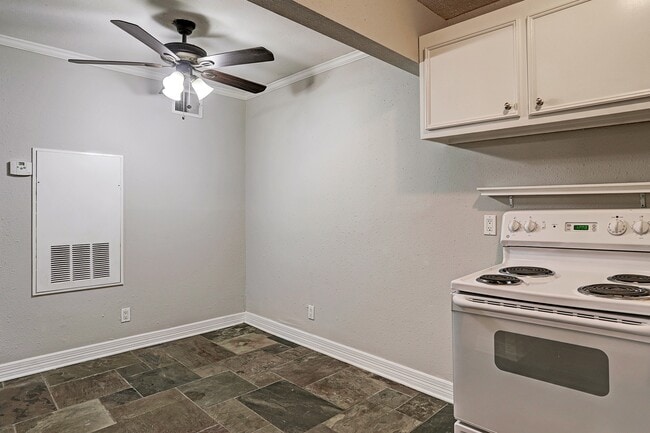 property at 405 Hawthorne St