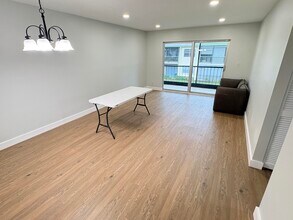 4167 NW 90th Ave in Coral Springs, FL - Building Photo - Building Photo