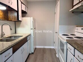 2101 6th Ave N in Texas City, TX - Building Photo - Building Photo