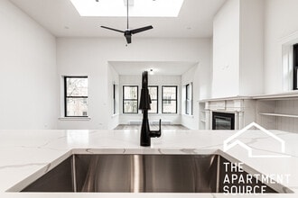 1428 W Jonquil Ter, Unit 3 in Chicago, IL - Foto de edificio - Building Photo