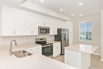 12320 Wellen Golf St, Unit 305 in Venice, FL - Building Photo - Building Photo