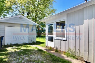 718 Elm St in Perrysburg, OH - Building Photo - Building Photo