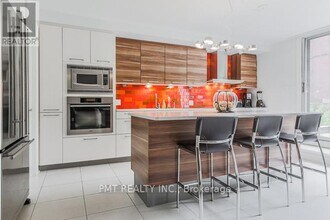 28 Admiral Rd in Toronto, ON - Building Photo - Building Photo