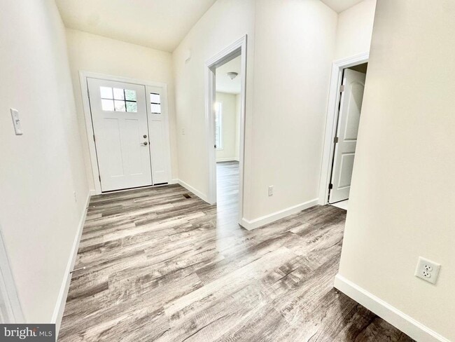 property at 7 Valhalla Ct
