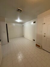 360 Ridge Rd, Unit 1 in Lyndhurst, NJ - Building Photo - Building Photo