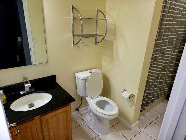 6617 Winfield Blvd in Margate, FL - Building Photo - Building Photo