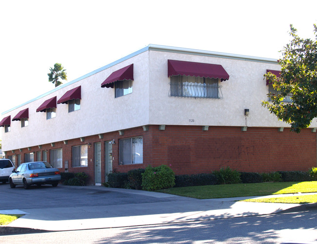 1120-1130 N West St in Anaheim, CA - Building Photo - Building Photo