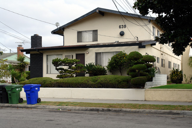 639 Manchester Ter in Inglewood, CA - Building Photo - Building Photo