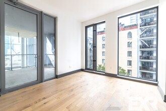 42-22 27th St in Queens, NY - Building Photo - Building Photo