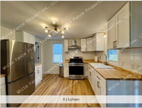 247 Strong Ave in Muskegon, MI - Building Photo - Building Photo