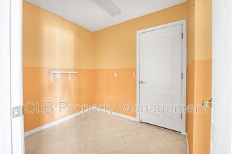 36 Old Macon Dr in Ormond Beach, FL - Building Photo - Building Photo