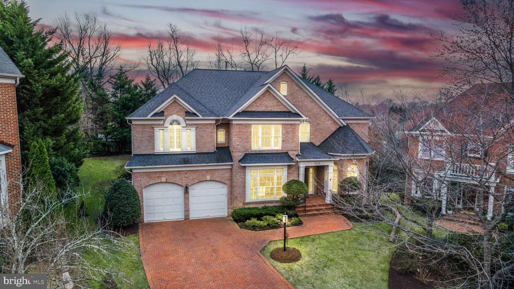 624 Kings Cloister Cir in Alexandria, VA - Building Photo