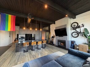 3323 N Paulina St in Chicago, IL - Building Photo - Building Photo