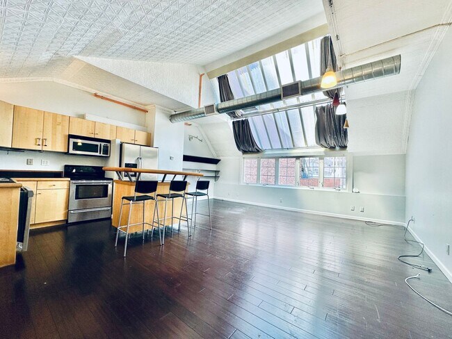 831 Chapel St in New Haven, CT - Building Photo - Building Photo
