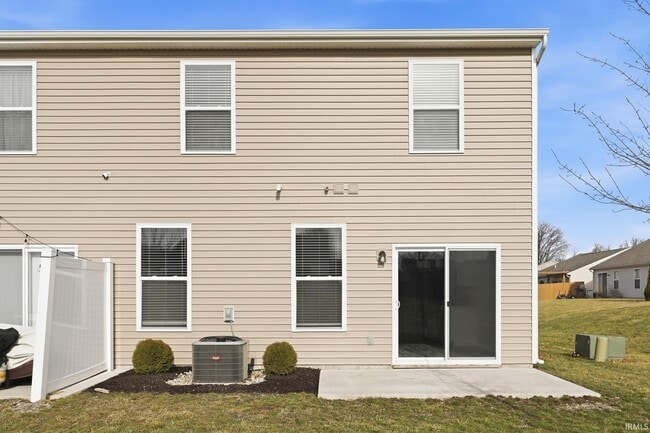 3591 Canal Square Dr in New Haven, IN - Building Photo - Building Photo