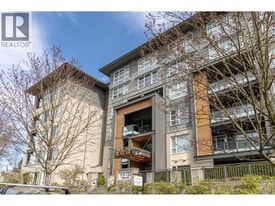 9877 University Crescent in Burnaby, BC - Building Photo