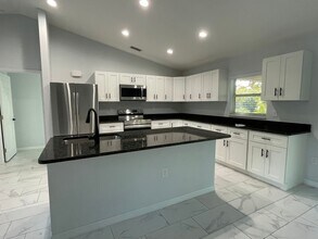 161 Overbrook St in Port Charlotte, FL - Building Photo - Building Photo