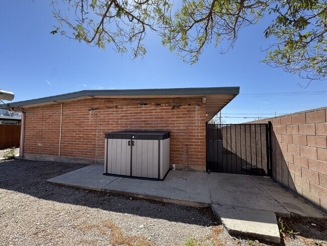 103 E Alturas St in Tucson, AZ - Building Photo - Building Photo