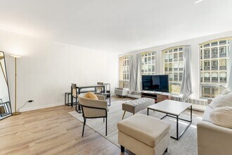 1451 E 55th St in Chicago, IL - Building Photo - Building Photo