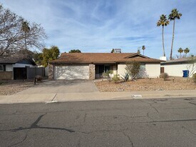 2058 E Fremont Dr in Tempe, AZ - Building Photo