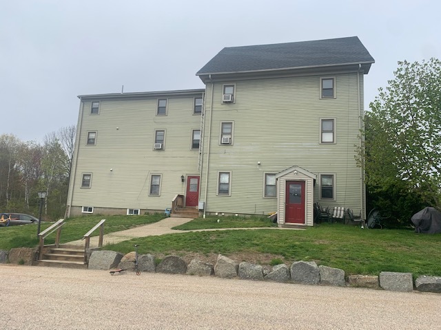 159 Portsmouth Ave in Stratham, NH - Foto de edificio