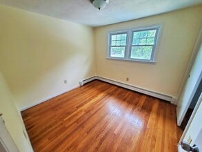 37 Montcalm Ave in Blackstone, MA - Building Photo - Building Photo