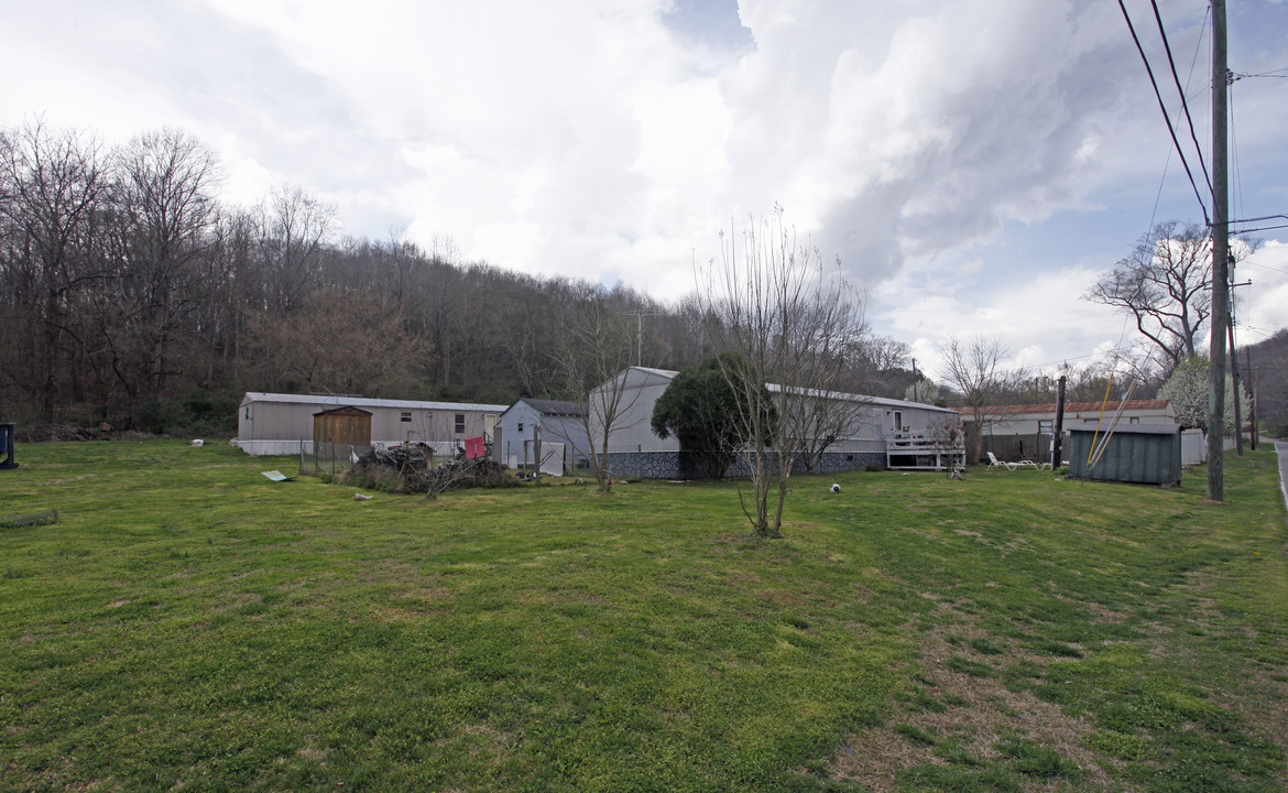 2426 Crocker Springs Rd in Goodlettsville, TN - Building Photo