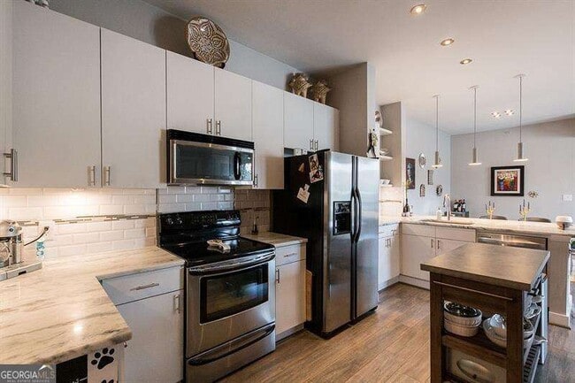 5300 Peachtree Rd in Atlanta, GA - Building Photo - Building Photo