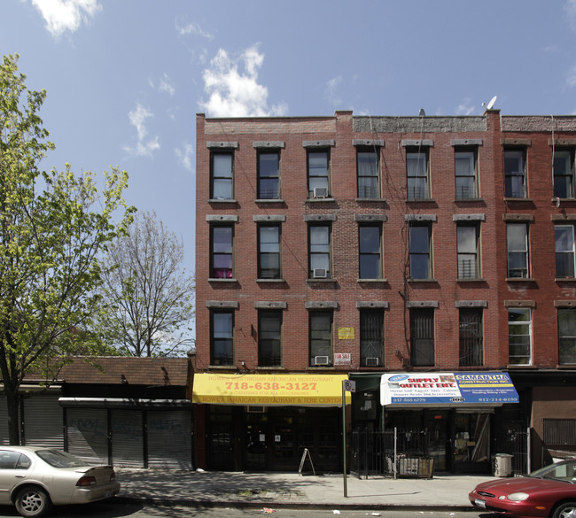 310 Tompkins Ave in Brooklyn, NY - Building Photo - Building Photo