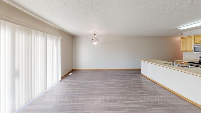7029 56th St in Sioux Falls, SD - Building Photo - Building Photo