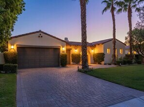 136 Royal St Georges Way in Rancho Mirage, CA - Building Photo - Building Photo