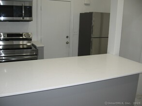 321 Robinwood Rd in Waterbury, CT - Building Photo - Building Photo