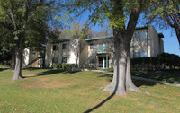 Bella Vista Apartments in Thousand Oaks, CA - Foto de edificio - Building Photo