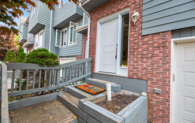 10 Baker St in Wasaga Beach, ON - Building Photo - Building Photo