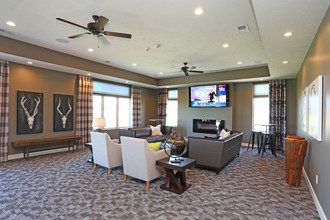 HiPark - FrontNine in Lincoln, NE - Building Photo - Interior Photo