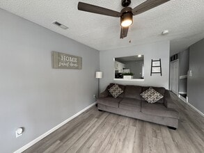 205 Pinegrove Ct in Jacksonville, NC - Building Photo - Building Photo