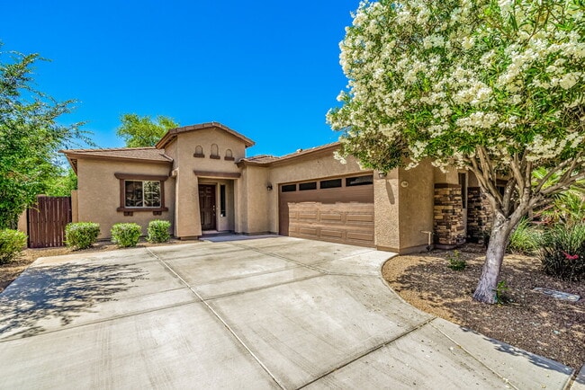 property at 3906 W Roundabout Cir