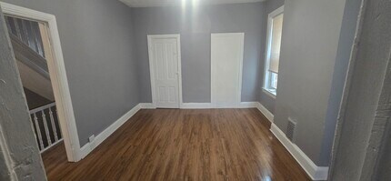 404 Rutherford Ave, Unit #2 in Trenton, NJ - Foto de edificio - Building Photo