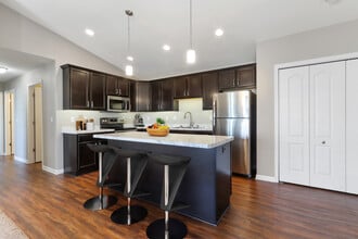 Southwind Prairie Apartments in Lake Geneva, WI - Building Photo - Building Photo