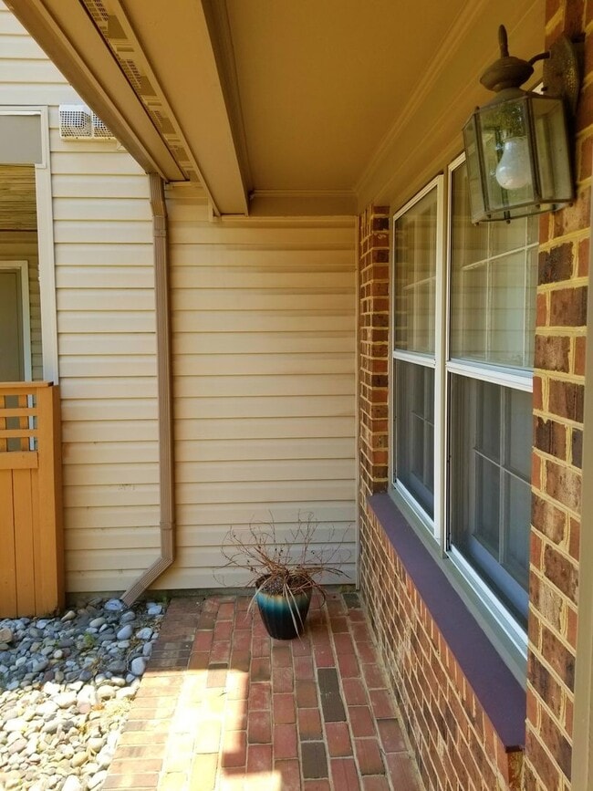 3812 Falling River Reach
