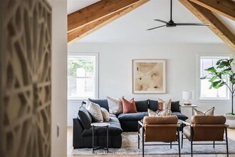 2900 Windsor Rd in Austin, TX - Building Photo - Building Photo