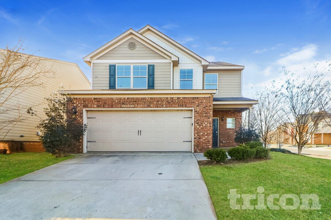 4031 Haworth Pkwy in Mcdonough, GA - Building Photo