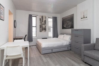 131 E 94th St in New York, NY - Building Photo - Building Photo