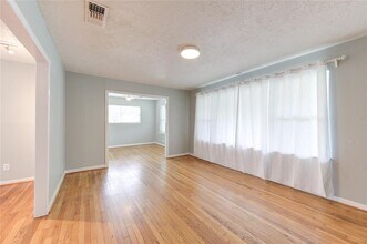 5025 Hazelton St in Houston, TX - Building Photo - Building Photo