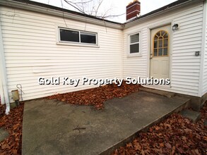 1221 E 10th St in Anderson, IN - Building Photo - Building Photo